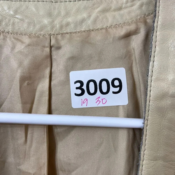 Designer Unique Women Biege Cosmo Bella Leather Biker Jacket Classic Pockets Vtg - Picture 11 of 11